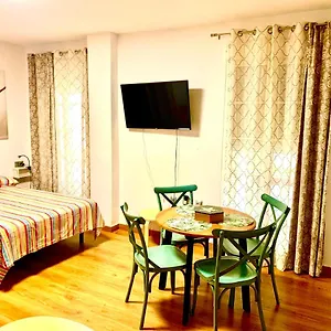 https://anas-apartment-ii.hotelsinnerja.org