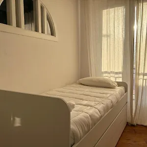 https://la-casita-de-puerto-chico.hotelsincadiz.net
