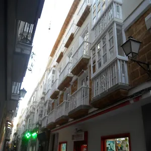 https://sagasta-apartments.hotelsincadiz.net